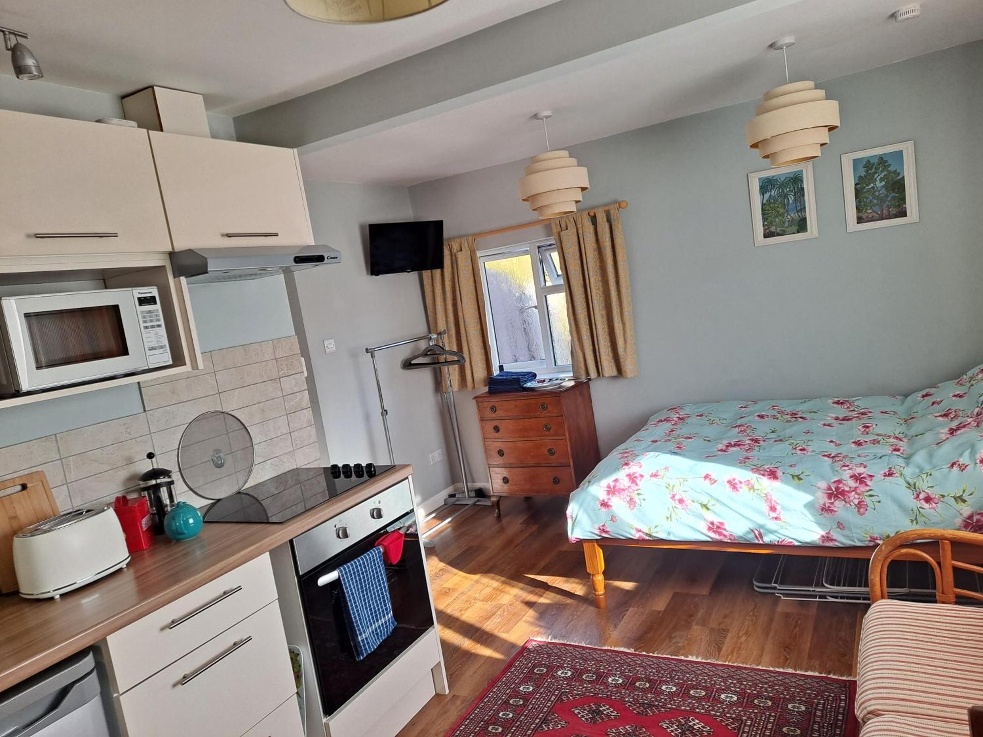 Cheltenham Studio Apartment Exterior photo